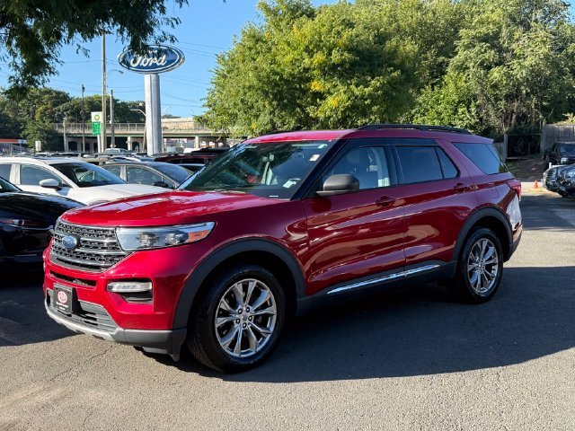 Used 2022 Rapid Red Metallic Tinted Clearcoat Ford XLT image 1