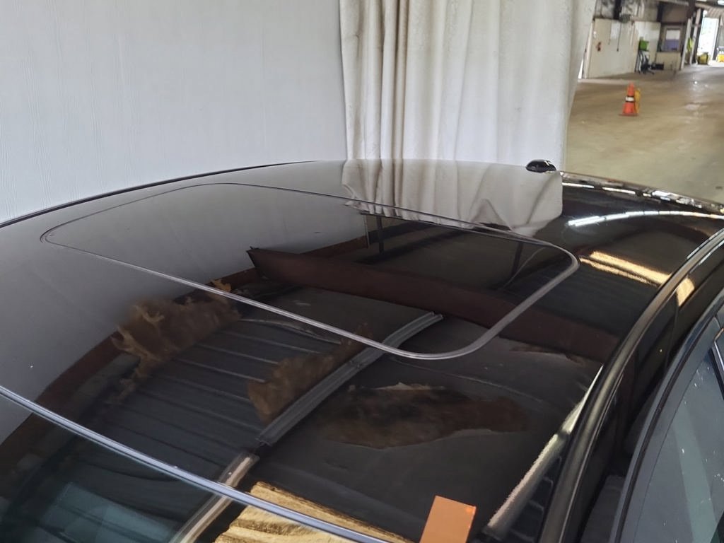 Used 2023 Black Nissan 2.5 SV image 10