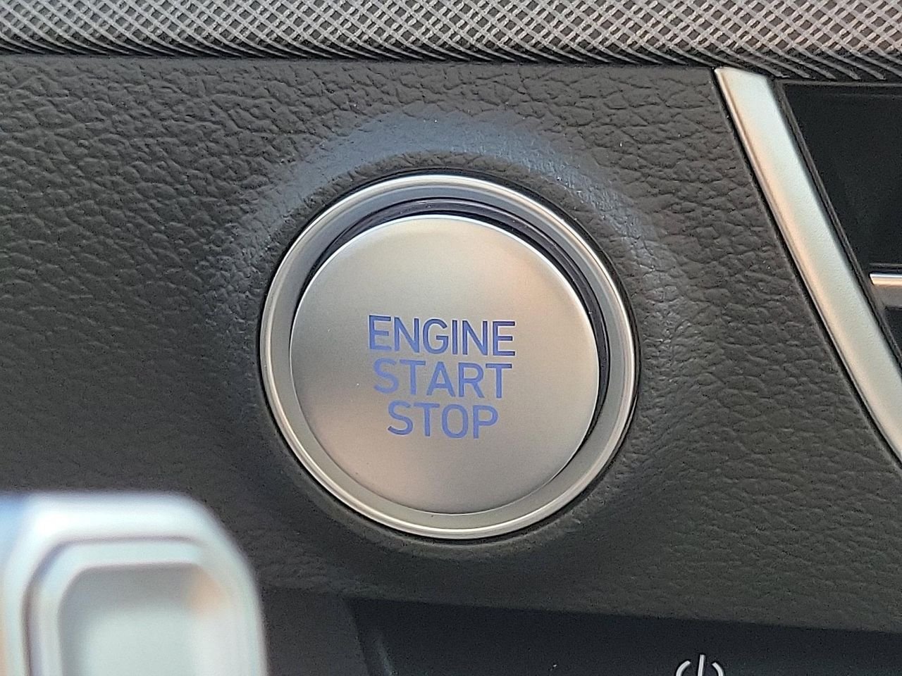 New 2026 Transmission Blue Hyundai SEL Sport image 15