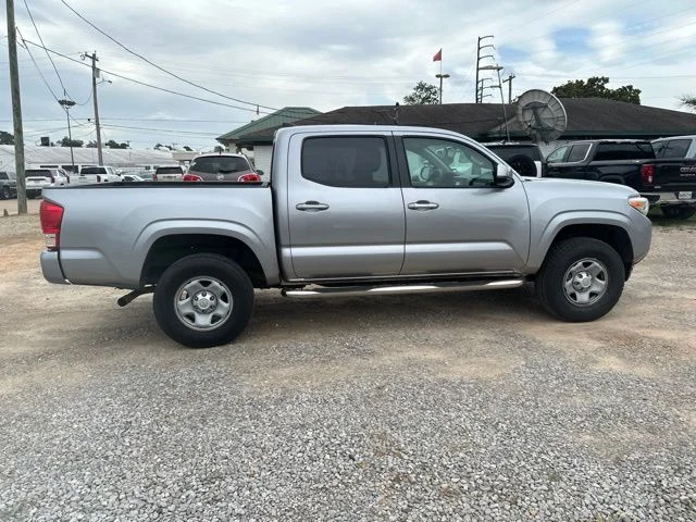 Used 2017 Silver Toyota SR image 16