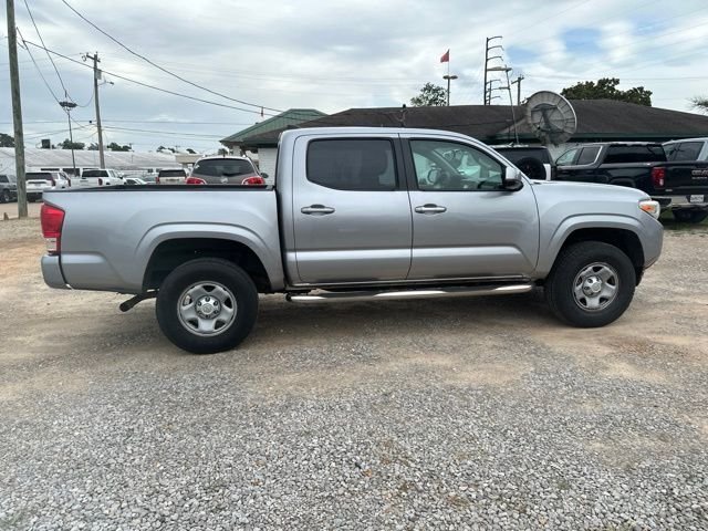 Used 2017 Silver Toyota SR image 16