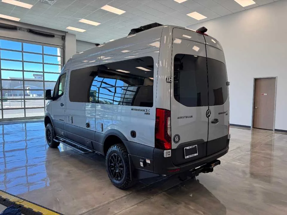 New 2026 SILVER AIRSTREAM  image 3