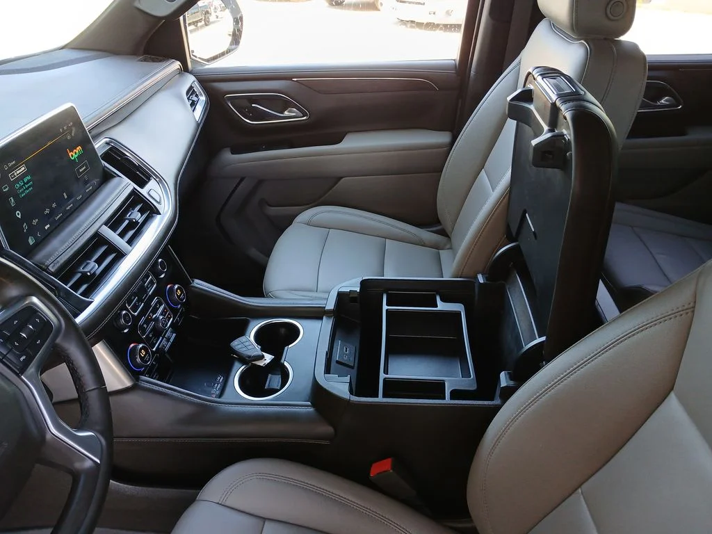 Used 2024 White Chevrolet Z71 image 19