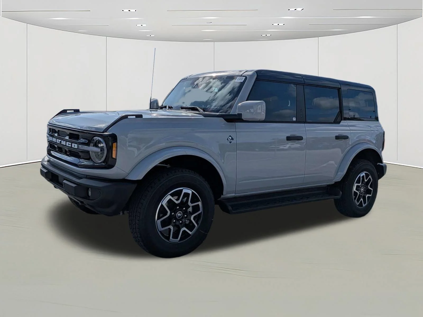 2025 Ford Bronco 4-Door Base - Photo 3