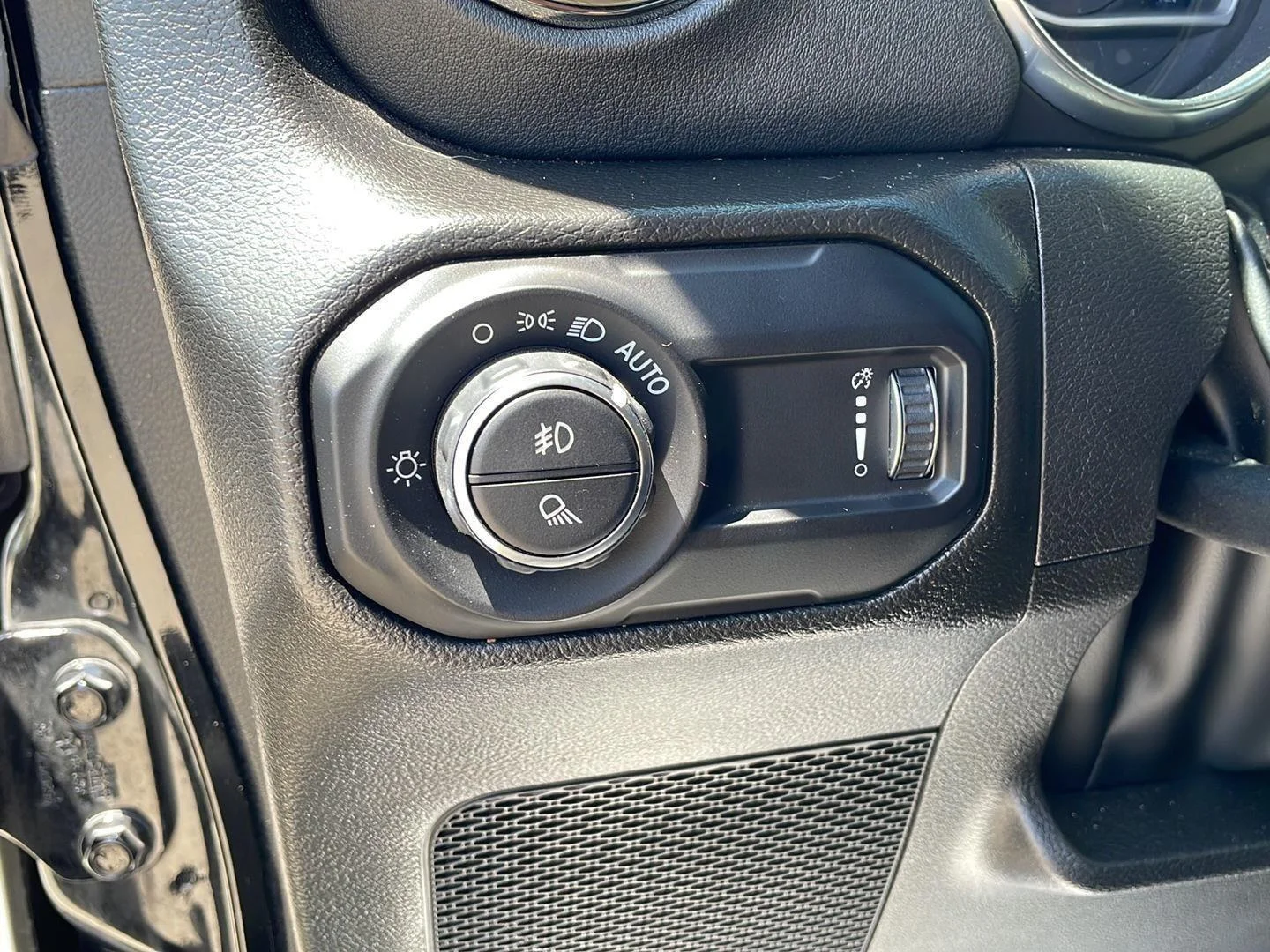 Used 2023 Black Clearcoat Jeep High Altitude image 20