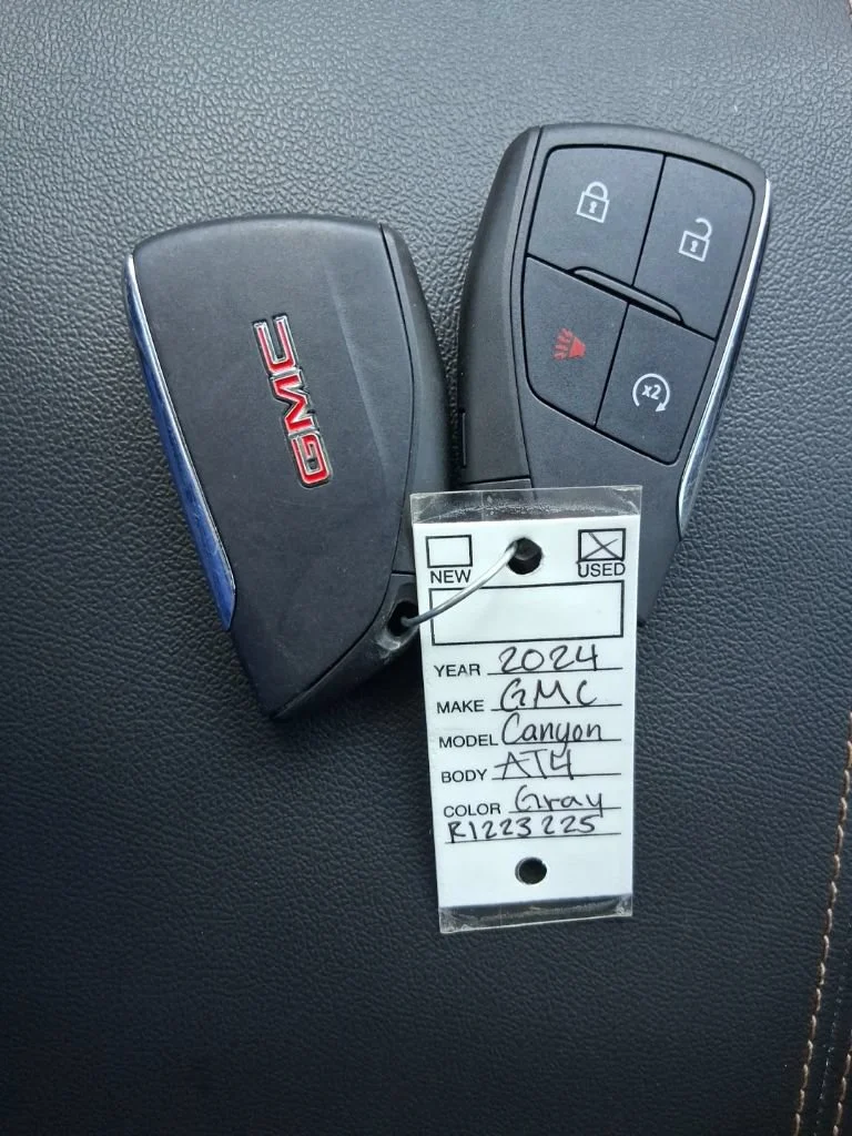 Used 2024 Sterling Metallic GMC AT4 image 27
