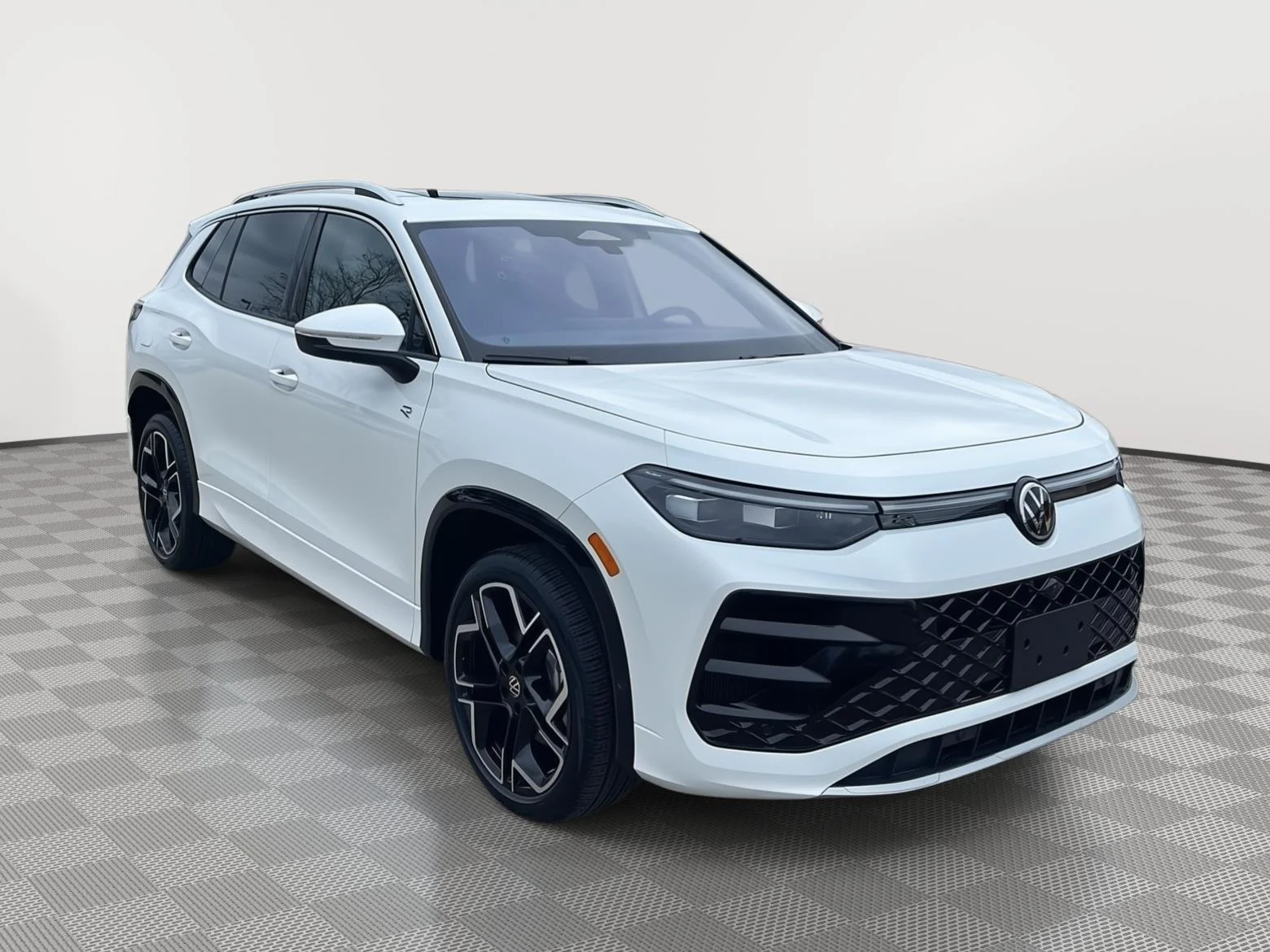 New 2026 Opal White Pearl Volkswagen SEL R-Line Turbo image 3