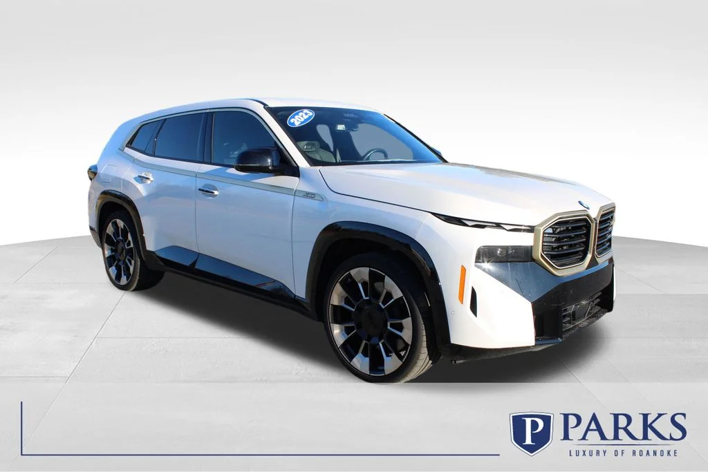 Used 2023 White BMW Base image 1
