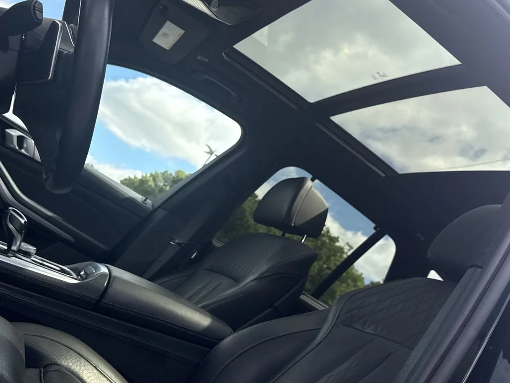 Used 2021 Black BMW M50i image 34