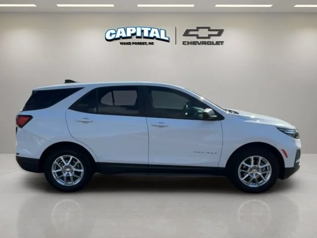 Used 2022 SUMMIT WHITE Chevrolet LS image 6