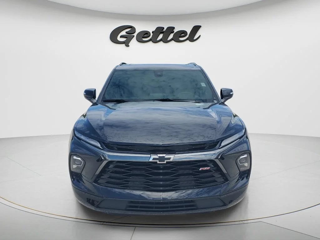 Used 2025 Black Chevrolet RS image 8