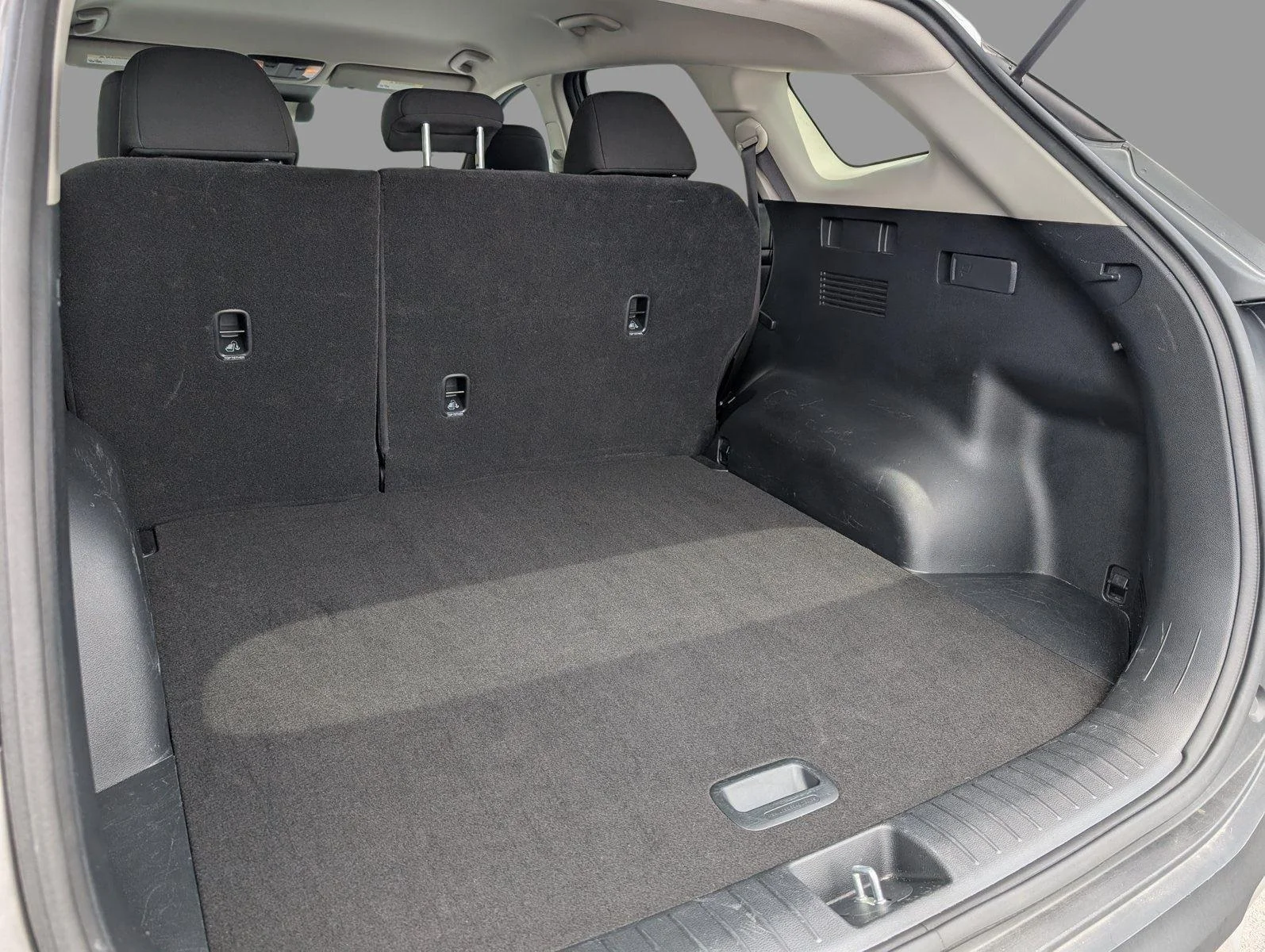 Used 2025 Steel Gray Kia LX image 77