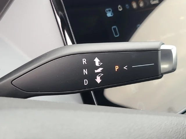 New 2027 Mosaic Black Metallic Chevrolet LT image 34