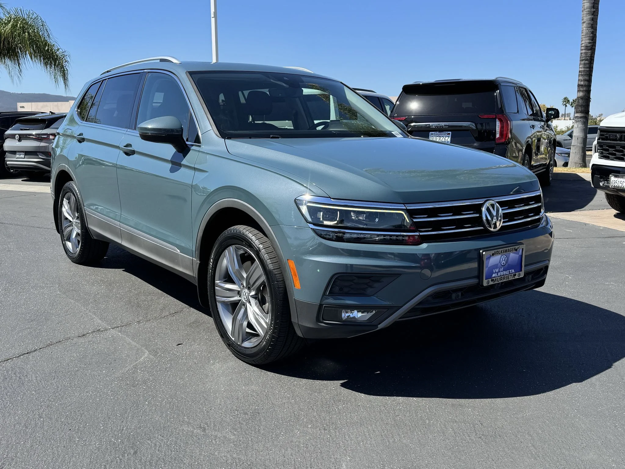 Used 2019 Stone Blue Metallic Volkswagen SEL Premium image 1