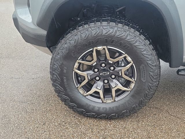 Certified Used 2025 Sterling Gray Metallic Chevrolet ZR2 image 9