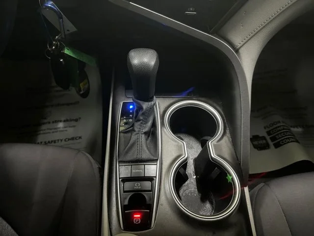 Used 2022 White Toyota LE image 14