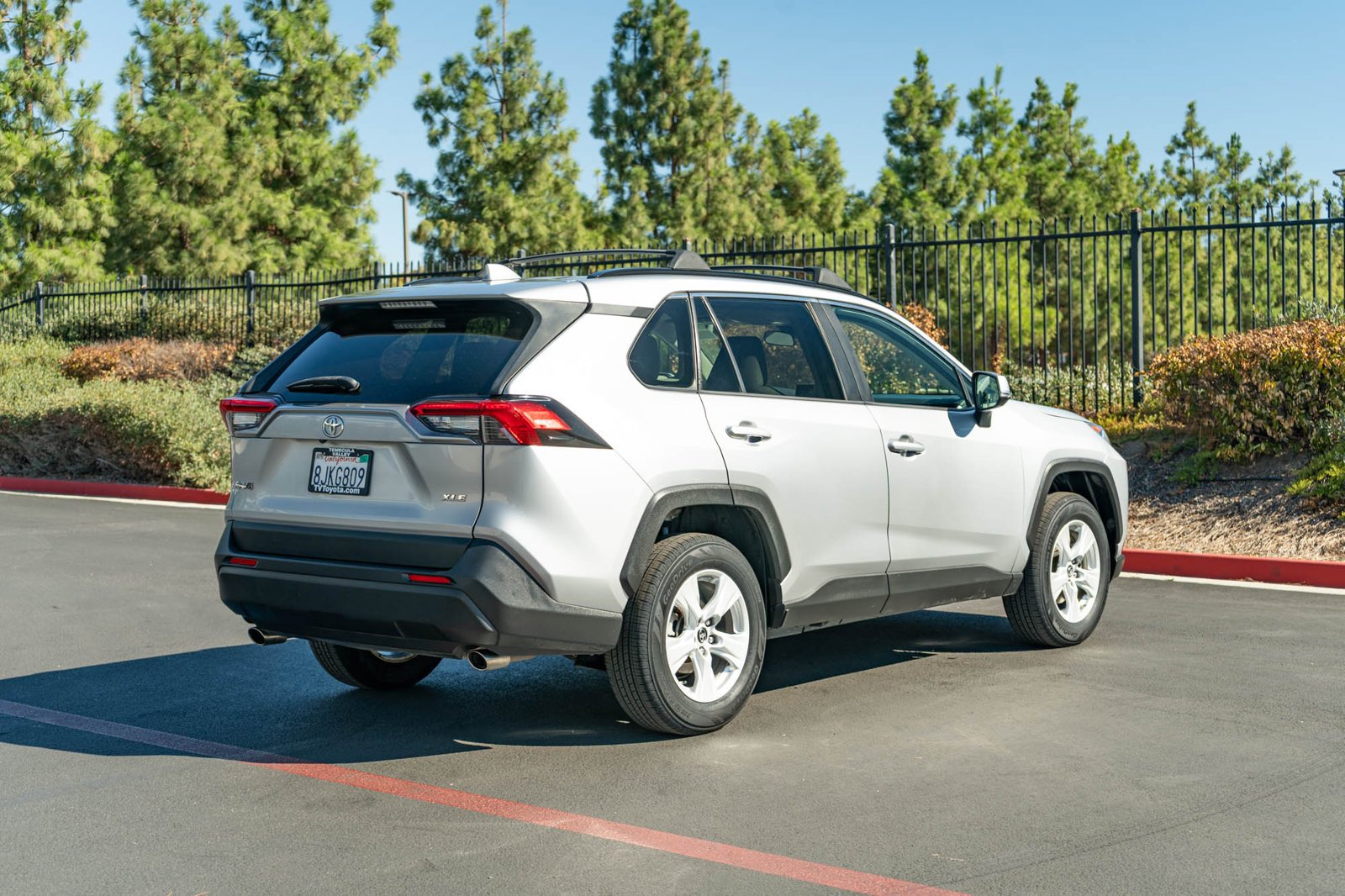 Used 2019 Silver Sky Metallic Toyota XLE image 9