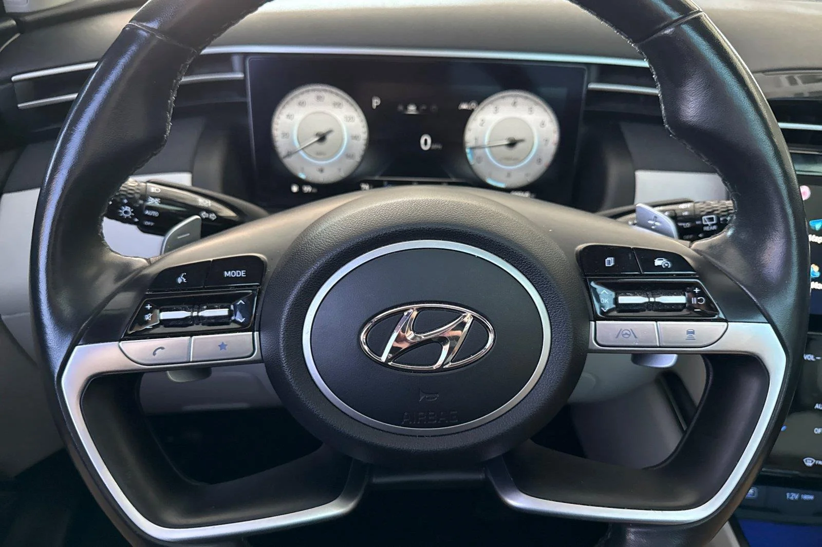 Used 2022 Phantom Black Hyundai Limited image 23