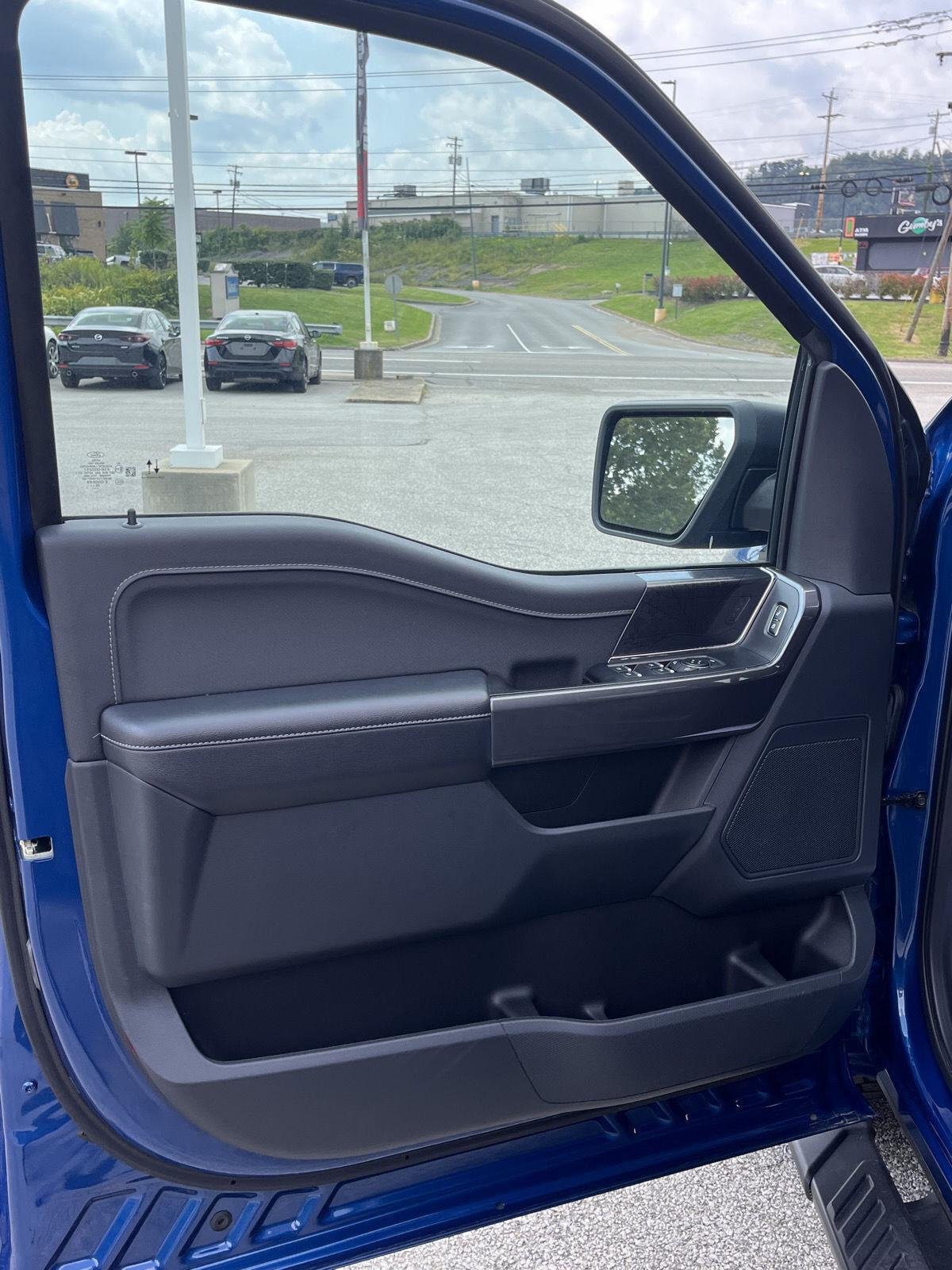 Used 2023 Atlas Blue Ford XLT image 16