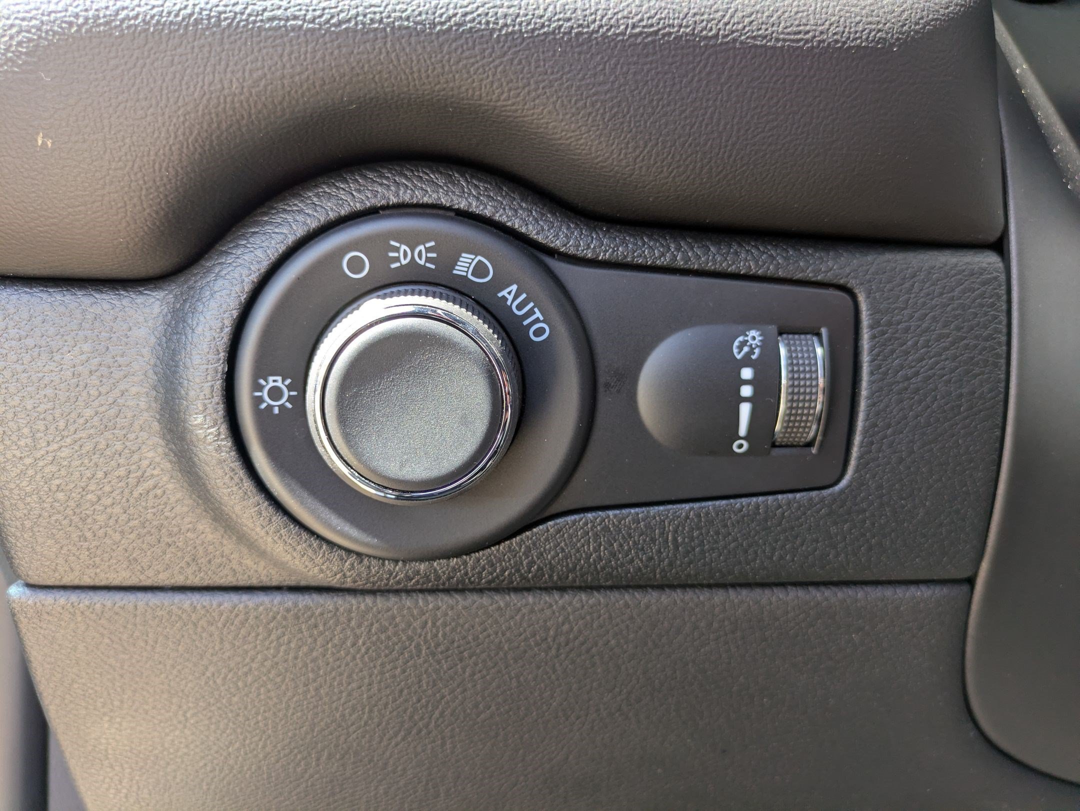 Used 2025 White Dodge R/T Plus AWD image 24