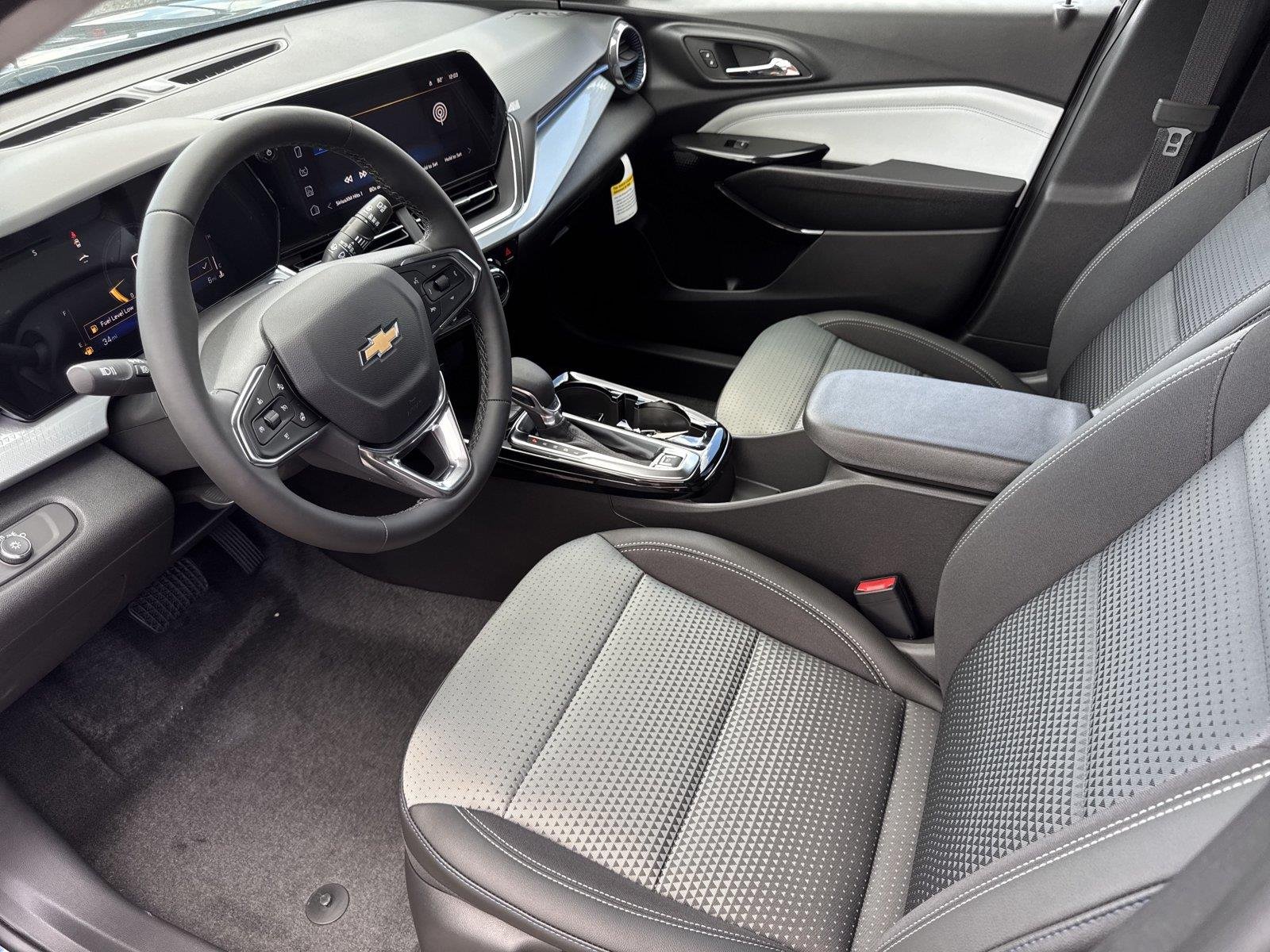 New 2026 Mosaic Black Metallic Chevrolet LT image 10