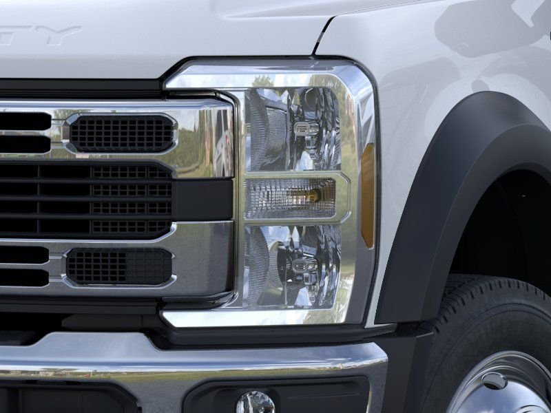 New 2026 Oxford White Ford F-550® XL image 18