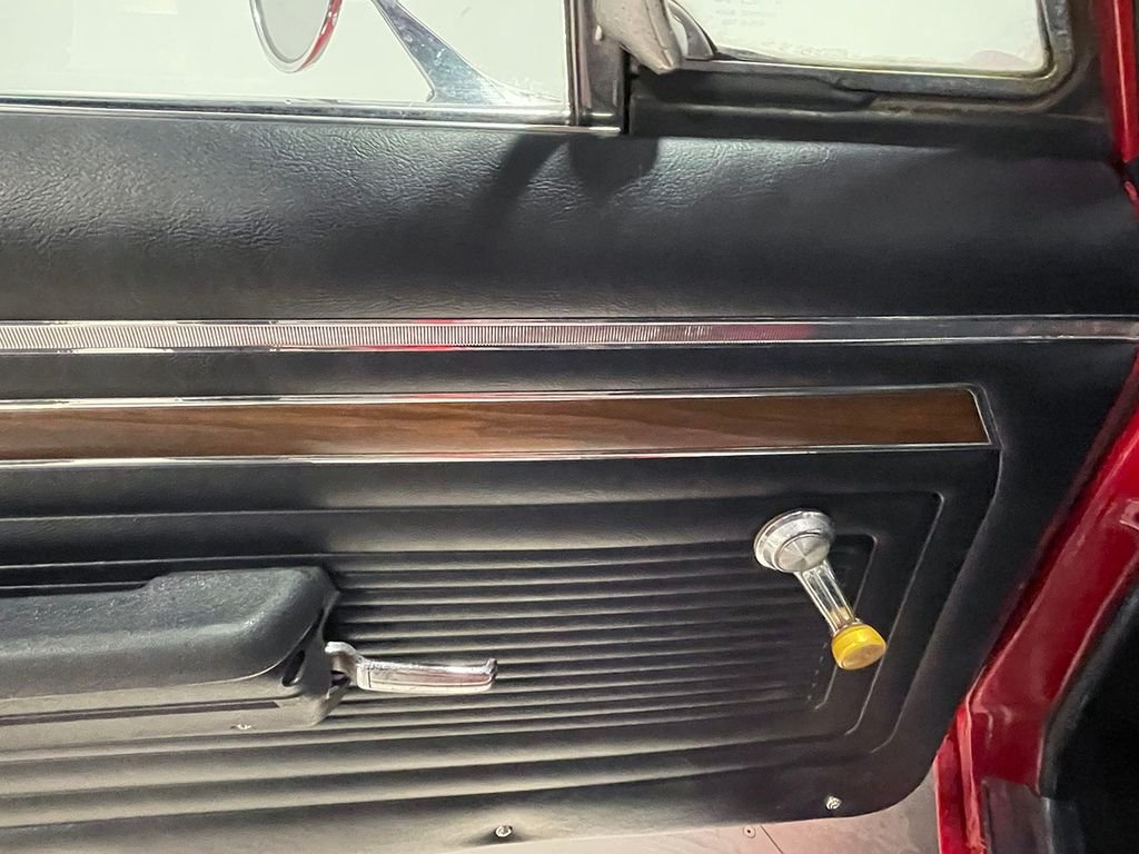 Used 1972 Red Chevrolet  image 69
