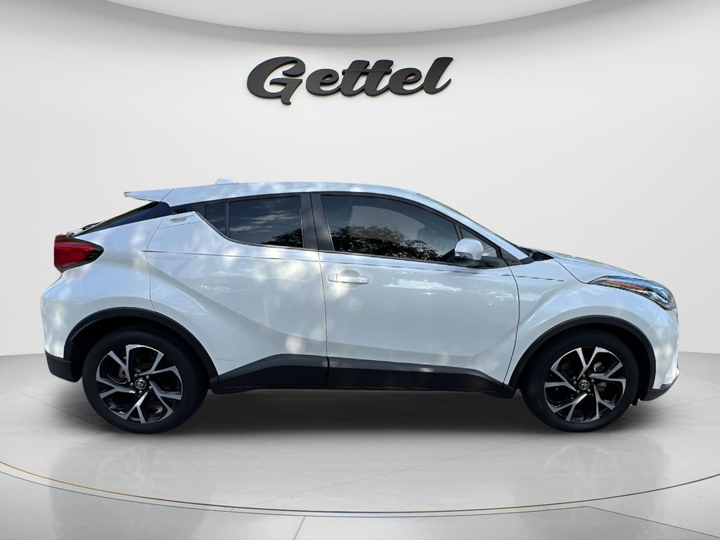 Used 2021 White Toyota XLE image 4