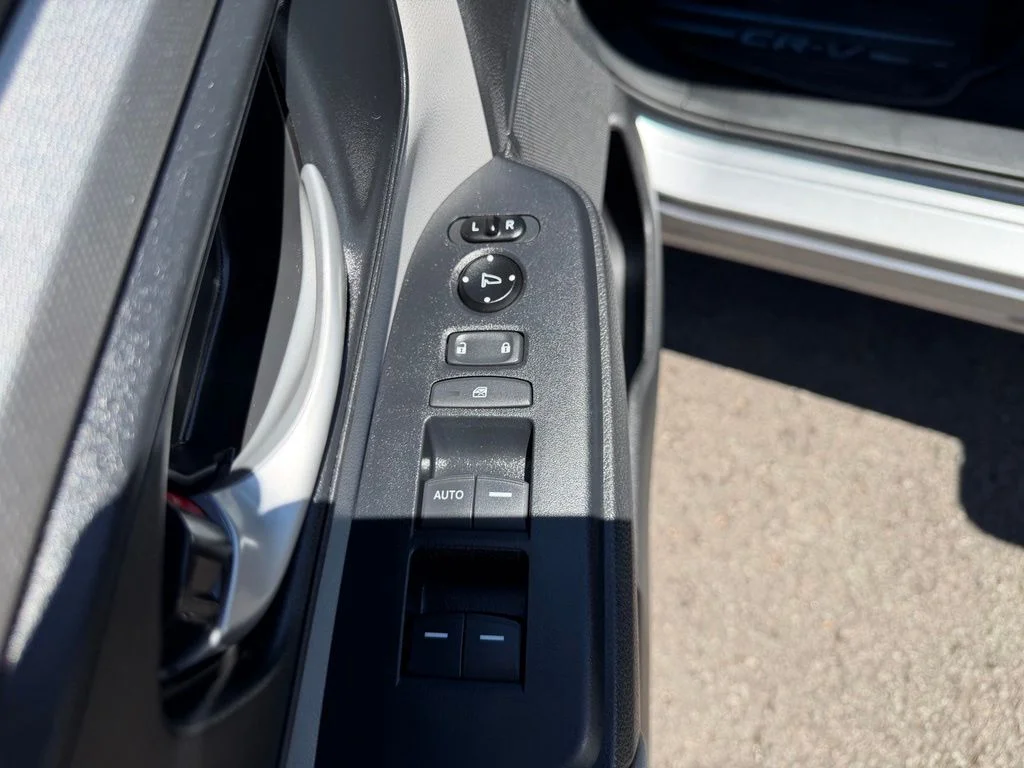 Used 2019 Lunar Silver Metallic Honda LX image 12