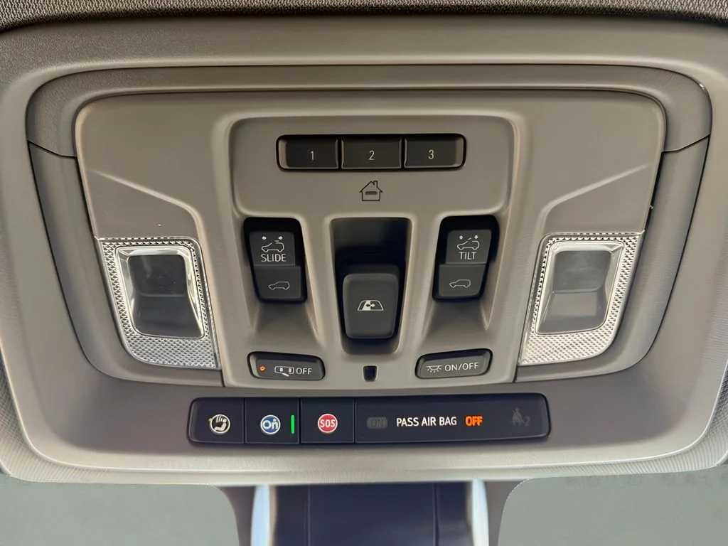 Used 2022 Black GMC Denali image 22