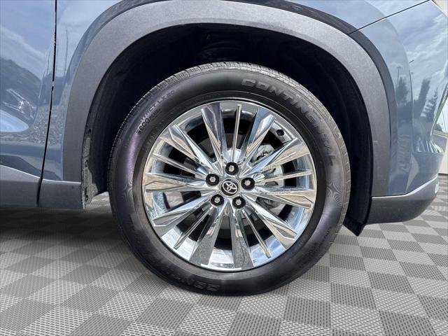 Certified Used 2024 STORM CLOUD Toyota  image 15