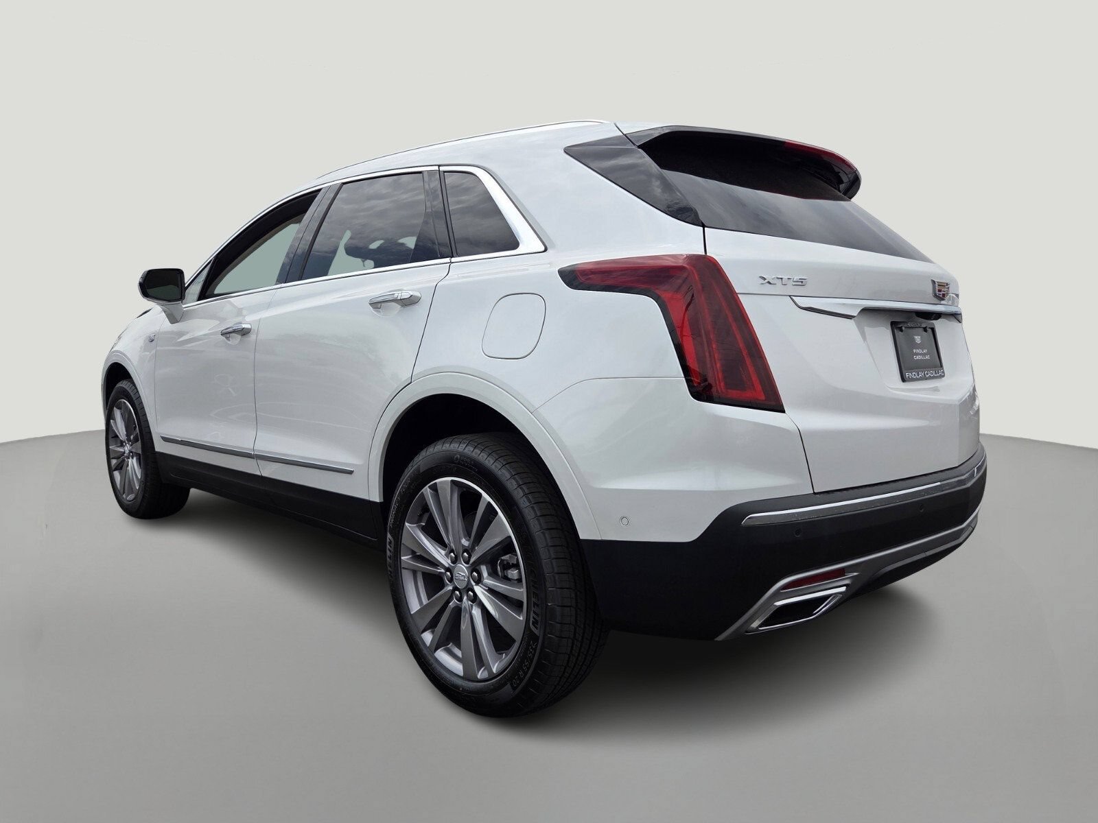 New 2026 Crystal White Tricoat Cadillac Premium Luxury image 3