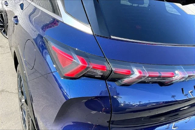 New 2027 Blue INFINITI AUTOGRAPH image 12