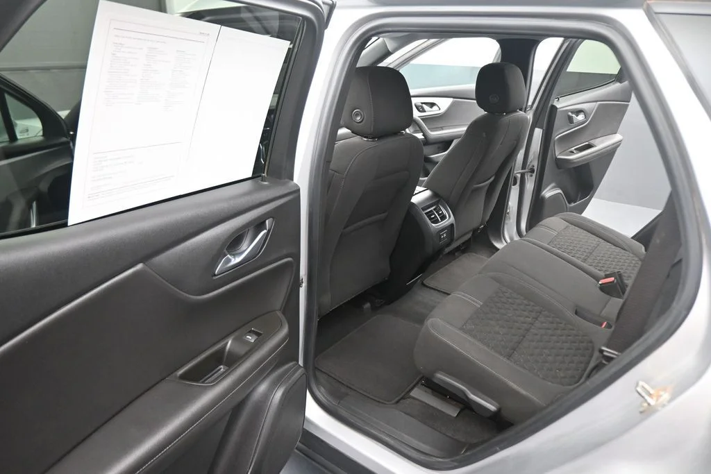 Used 2021 Silver Chevrolet LT image 39