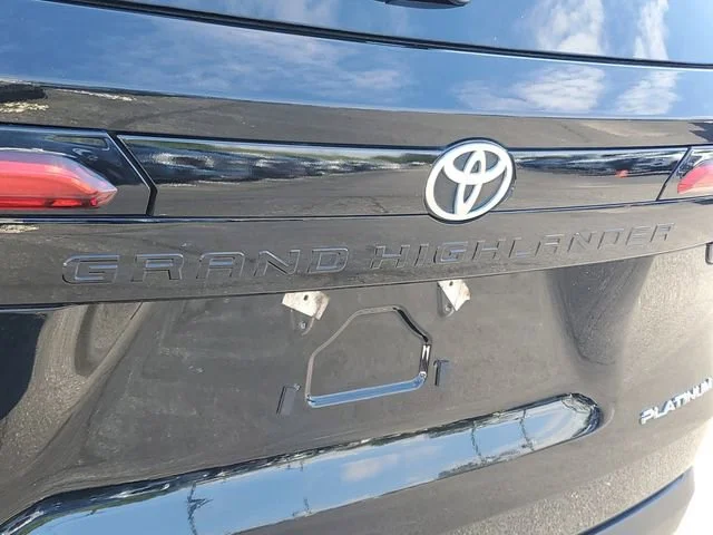 Used 2024 Black Toyota XLE image 28