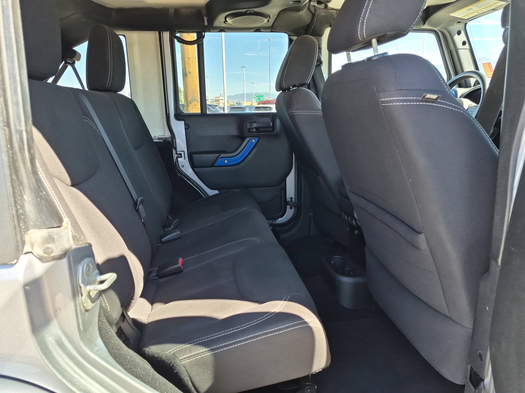Used 2013 Billet Silver Metallic Jeep Sahara image 27
