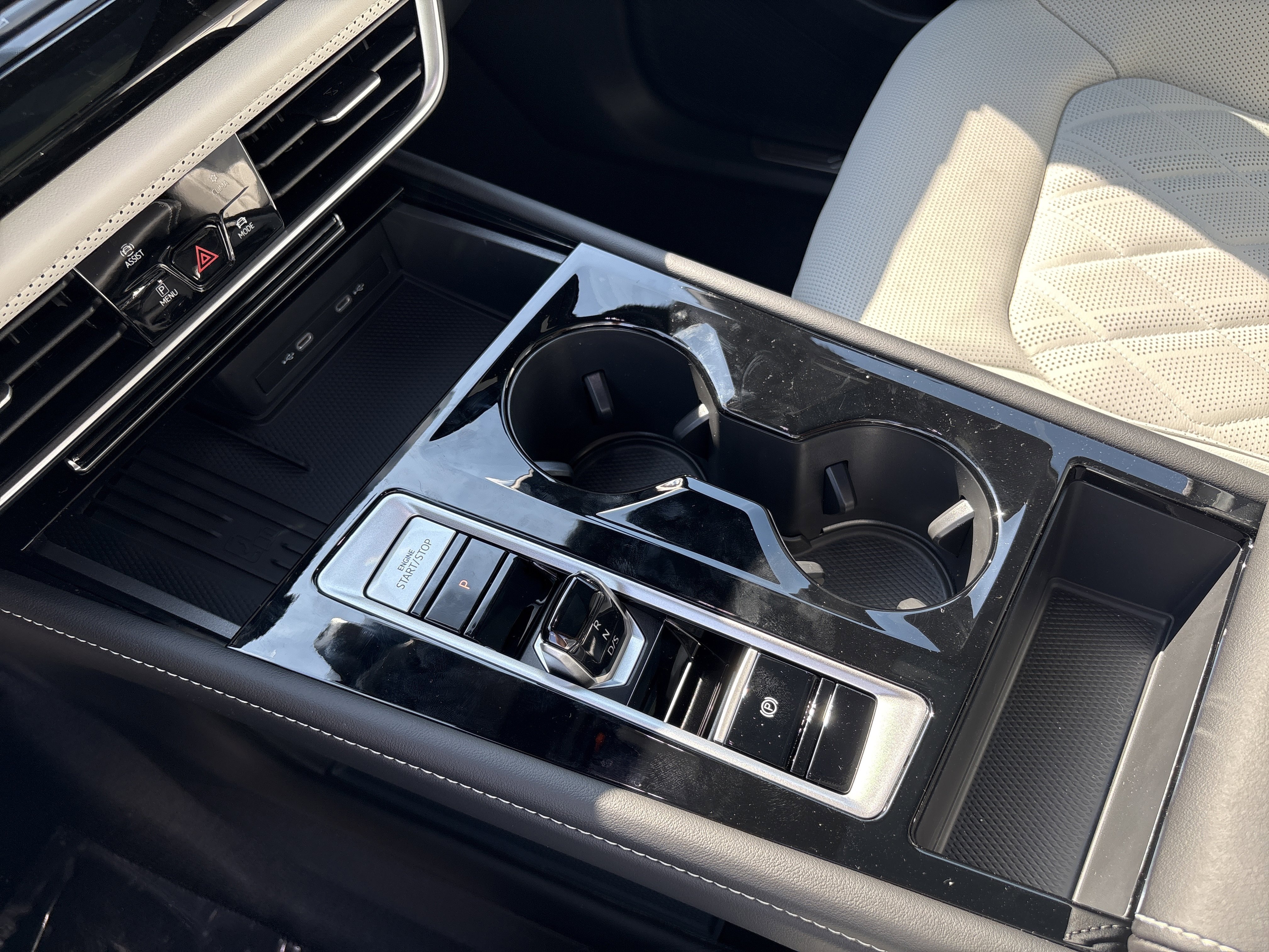 2026 Volkswagen Atlas Cross Sport SEL Premium R-LINE - Photo 23