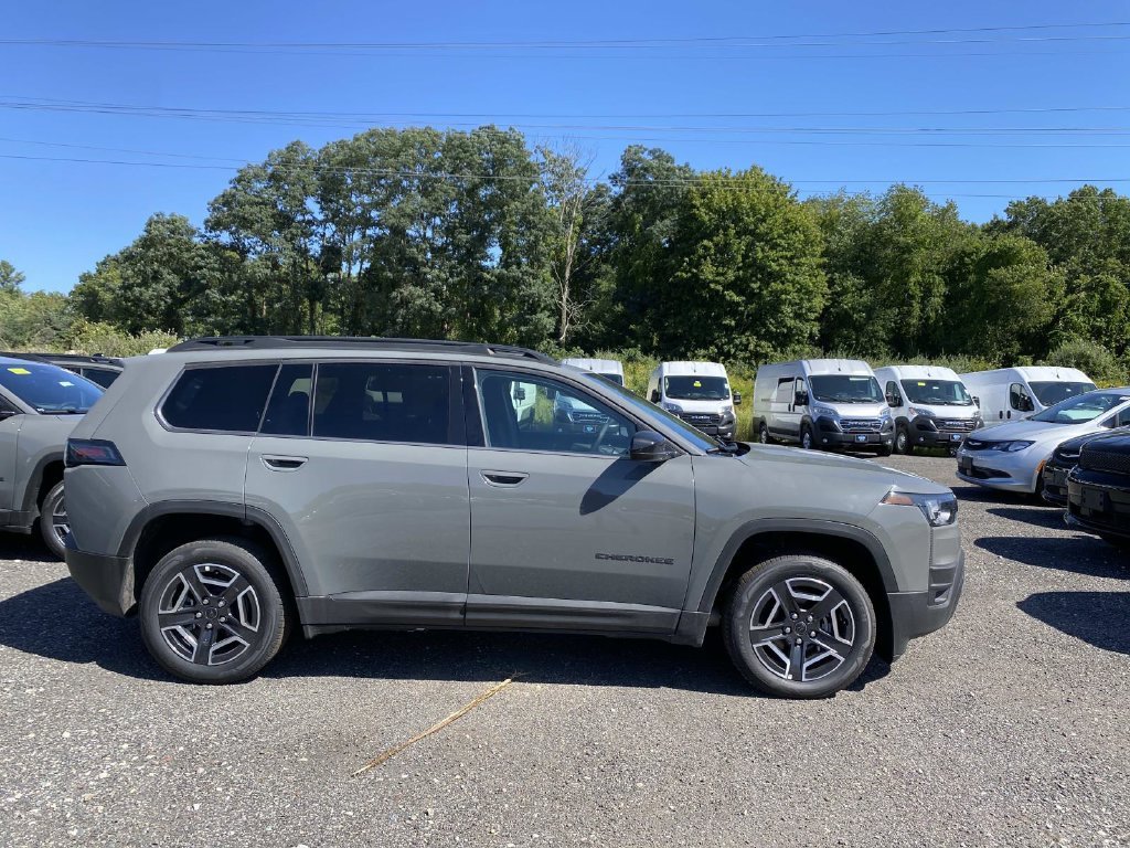 New 2026 Sting-Gray Clear-Coat Exterior Paint Jeep Laredo image 2