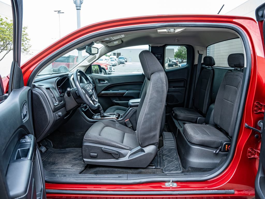 Used 2015 Copper Red Metallic GMC SLE1 image 36
