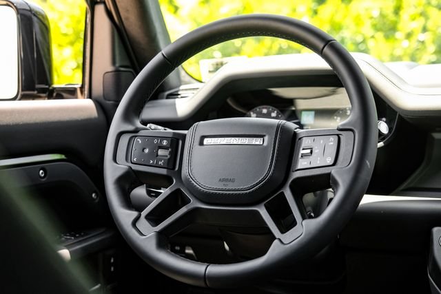 New 2026 Santorini Black Metallic Land Rover V8 image 20