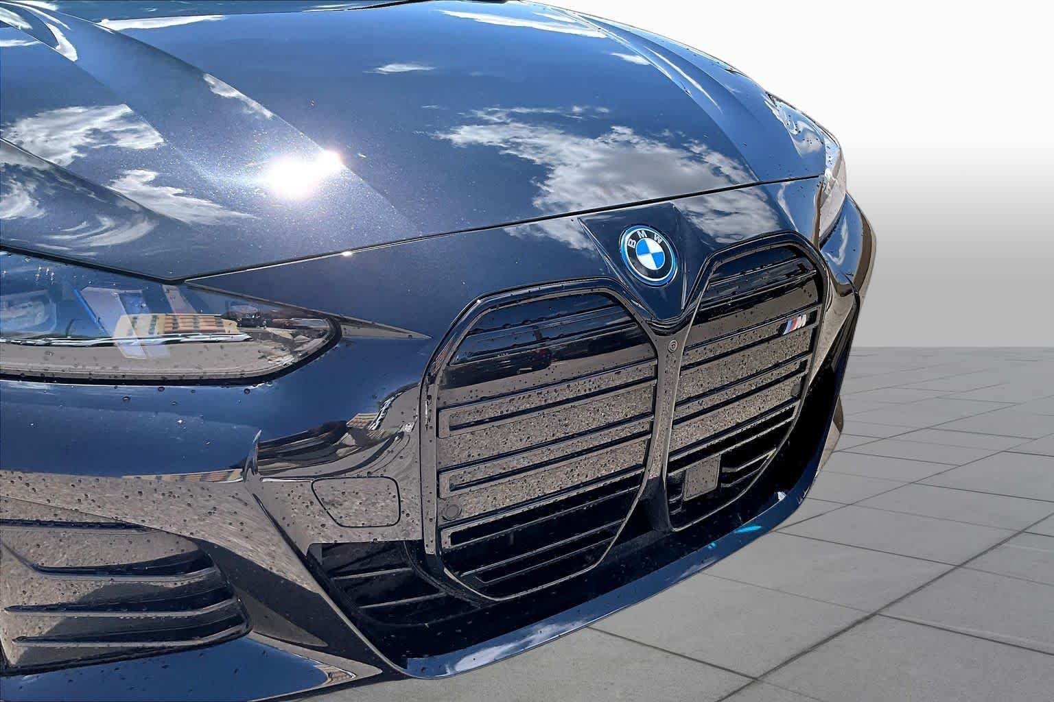 Used 2025 Black Sapphire Metallic BMW M50 image 28