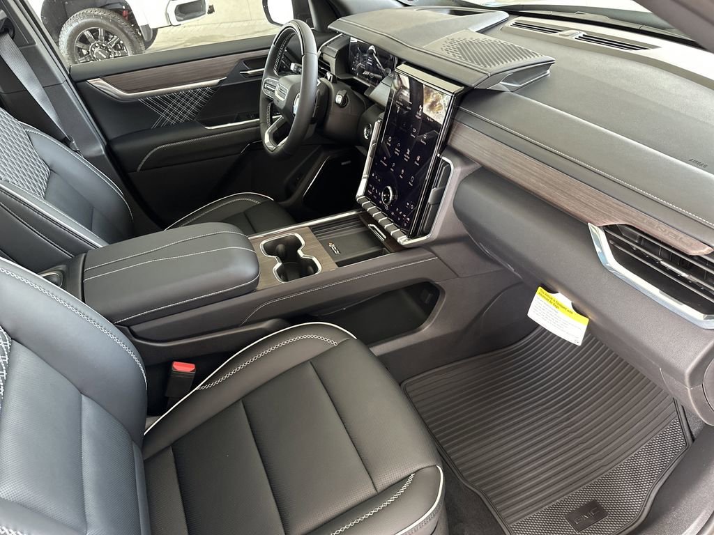 2026 GMC Acadia Denali - Photo 43