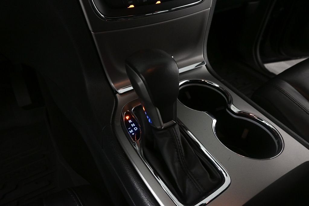 Used 2018 Blue Jeep Limited image 15