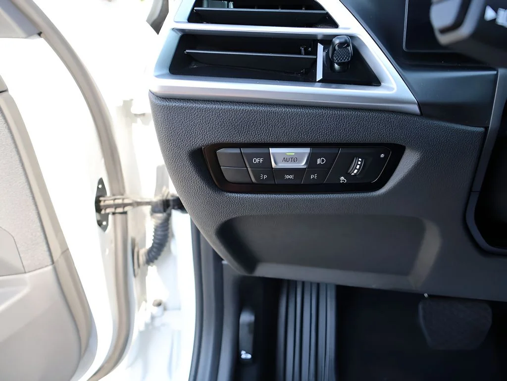 Used 2026 White BMW 330i xDrive image 37