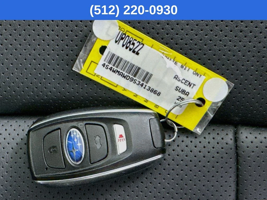 Certified Used 2025 White Subaru Onyx Edition Touring image 40