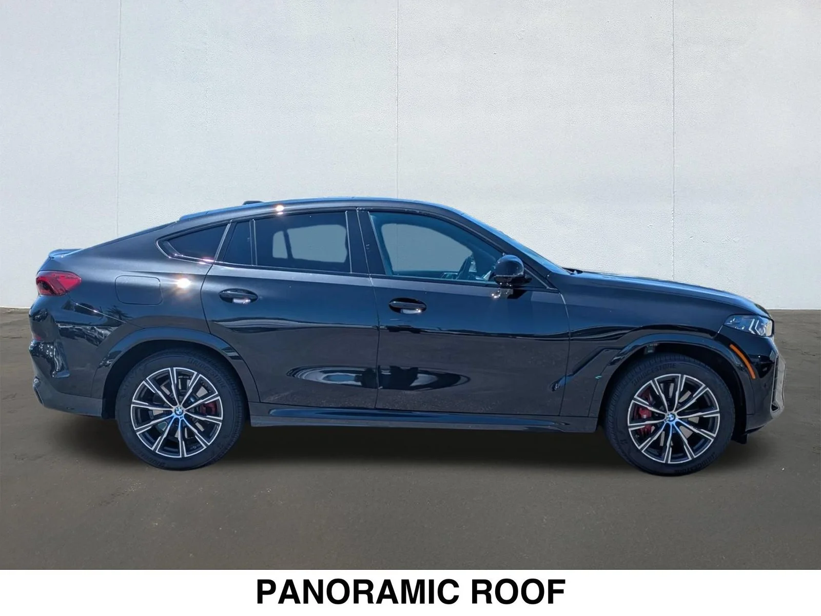 Used 2025 Black BMW M60i image 6