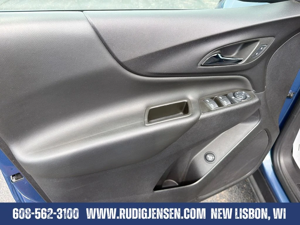 Used 2024 Lakeshore Blue Metallic Chevrolet LT image 10