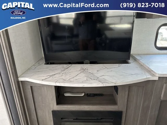 Used 2021  East to West CT 2810 KIK image 13