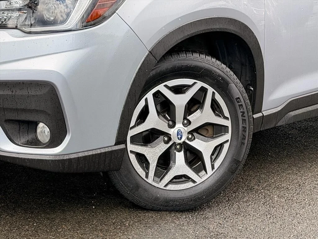 Used 2021 Silver Subaru Premium image 28