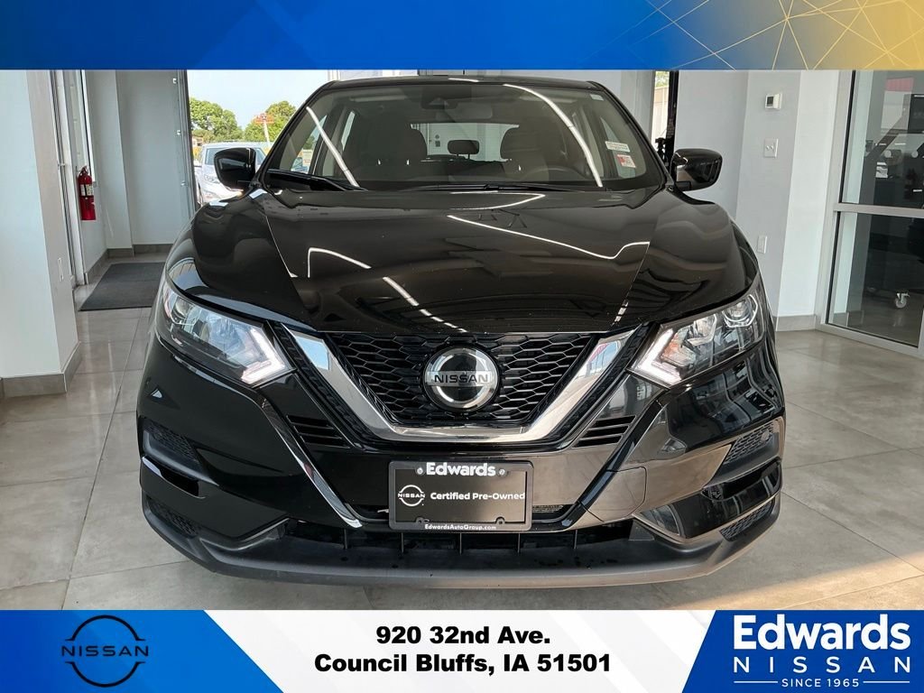 Used 2021 Black Nissan S image 3